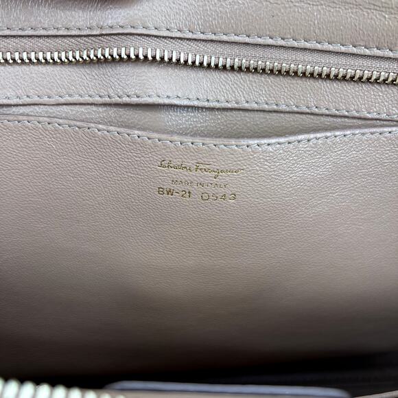 Ferragamo Sofia Handbag Calf Leather - Style 21 D543/19 - Picture 8 of 16